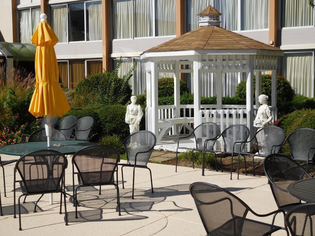 Wyndham Garden Greensboro Exteriér fotografie
