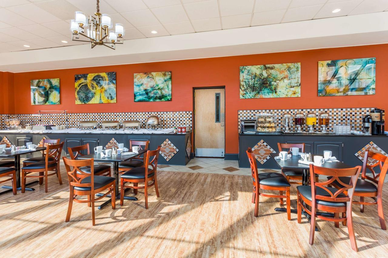 Wyndham Garden Greensboro Exteriér fotografie
