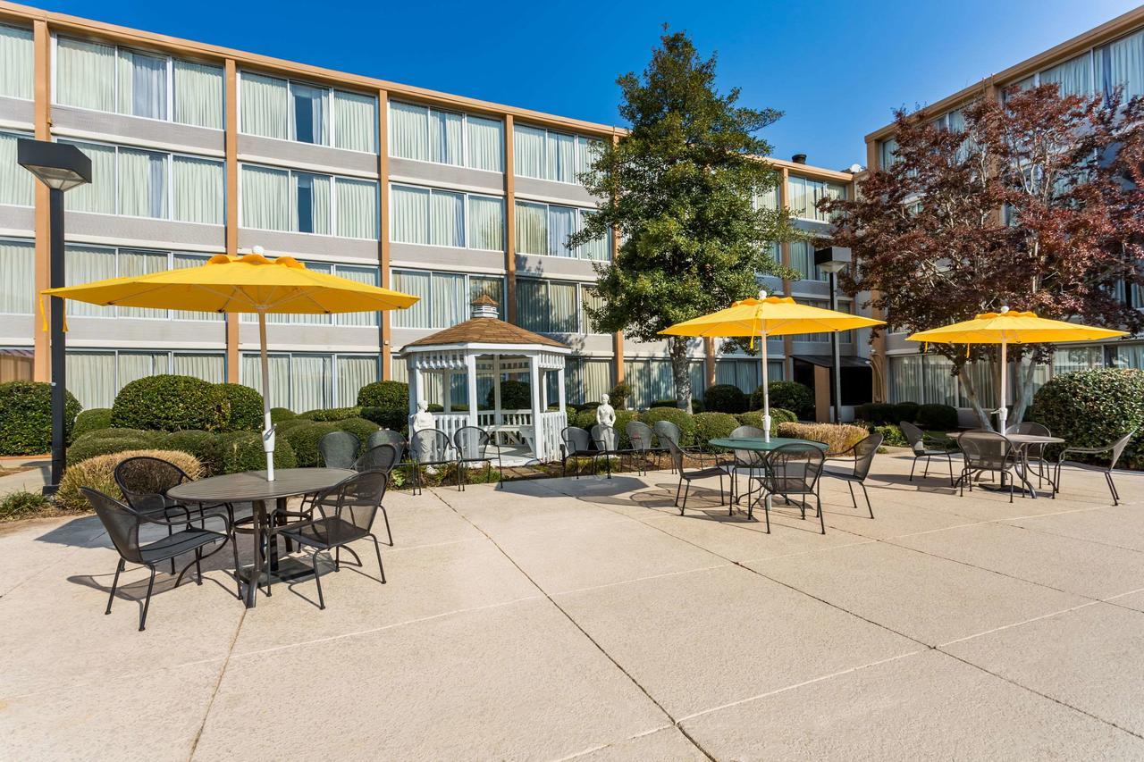Wyndham Garden Greensboro Exteriér fotografie