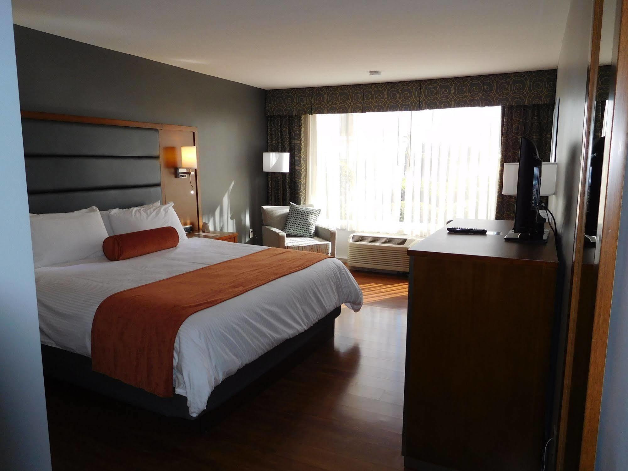 Wyndham Garden Greensboro Exteriér fotografie
