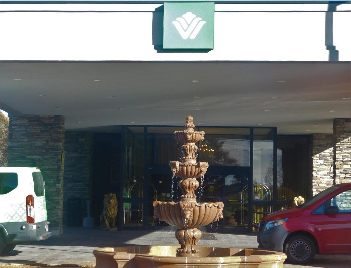 Wyndham Garden Greensboro Exteriér fotografie